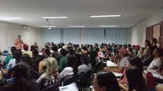 Palestra sobre o tema Currículo e Orientação Sexual